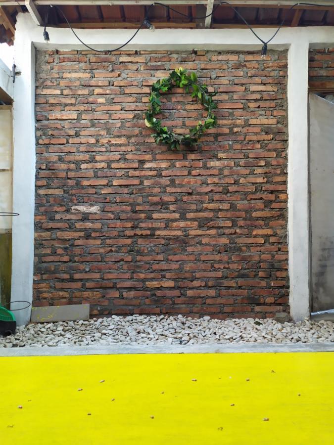 Rumah Teman Backpacker Semarang Exteriör bild